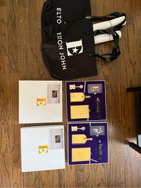 2 -Elton John last tour Gold Collectible Set - Gold and Black